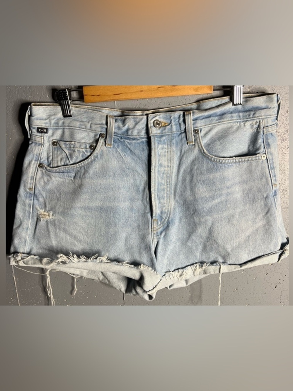 Citizens of Humanity Frieda Distressed Denim Shorts - Organic Cotton.  Size 31